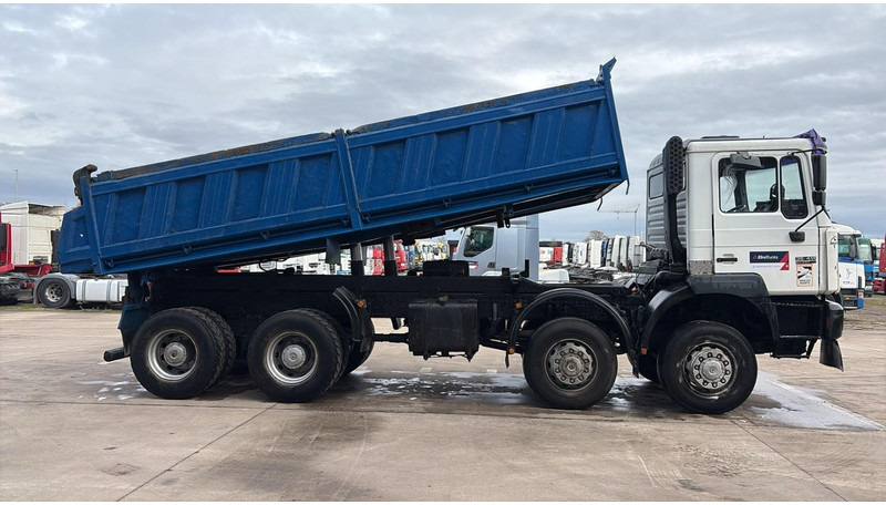 MAN 35.414 (6 CYLINDER / 8X6 / BIG AXLES / STEEL SUSP. / LAMES / GRAND PONT) - Tipper: picture 3 MAN 35.414 (6 CYLINDER / 8X6 / BIG AXLES / STEEL SUSP. / LAMES / GRAND PONT) - Tipper: picture 3