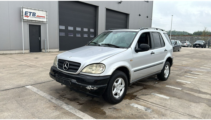 Mercedes-Benz M-Klasse ML 270 CDI - SUV: picture 1 Mercedes-Benz M-Klasse ML 270 CDI - SUV: picture 1