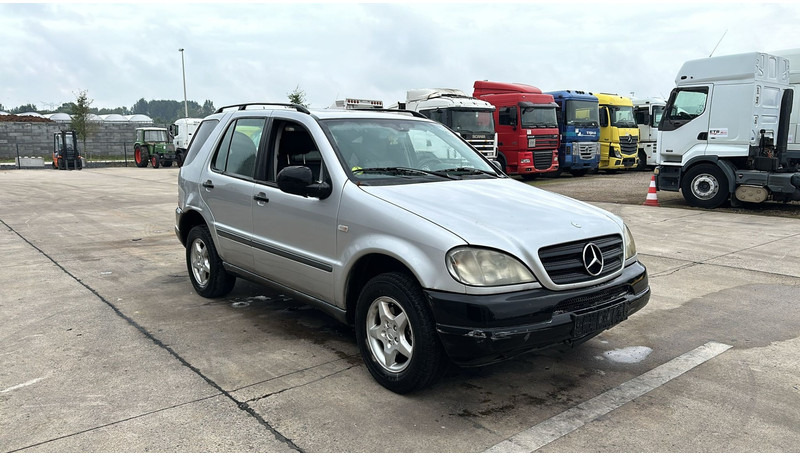 Mercedes-Benz M-Klasse ML 270 CDI - SUV: picture 3 Mercedes-Benz M-Klasse ML 270 CDI - SUV: picture 3