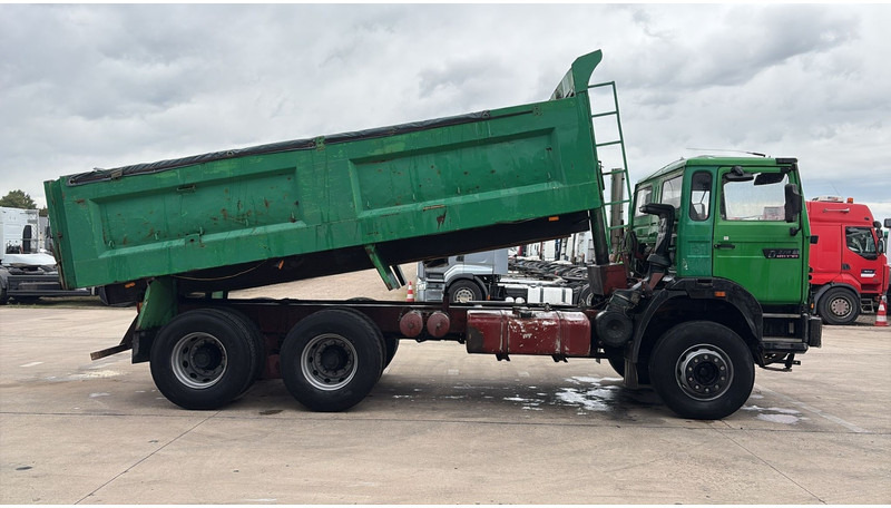 Renault G 300 MAXTER (GRAND PONT / POMPE MANUELLE / 6X4) - Tipper: picture 4 Renault G 300 MAXTER (GRAND PONT / POMPE MANUELLE / 6X4) - Tipper: picture 4