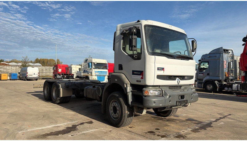 Renault Kerax 320 DCI (PARFAIT ETAT / CHASSIS LONGUE / LAMES / GRAND PONT / KM ORIGINAL) - Cab chassis truck: picture 2 Renault Kerax 320 DCI (PARFAIT ETAT / CHASSIS LONGUE / LAMES / GRAND PONT / KM ORIGINAL) - Cab chassis truck: picture 2