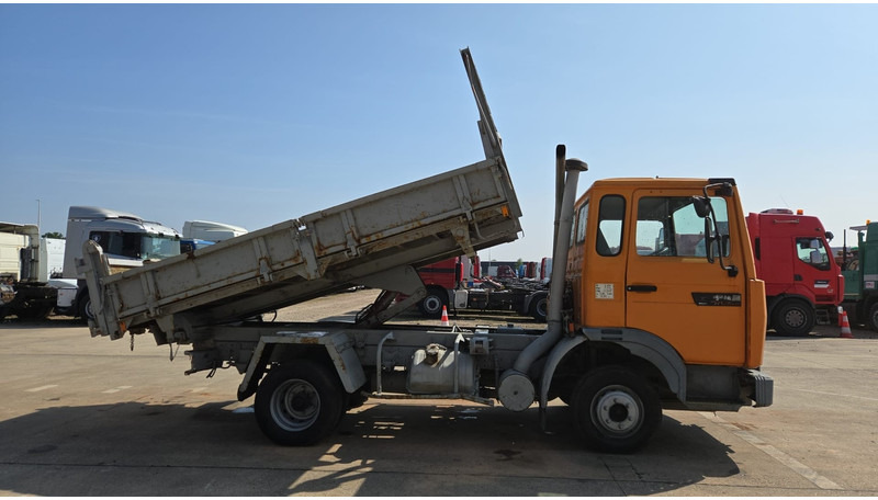 Renault S 150 (POMPE MANUELLE / LAMES / MANUAL PUMP) - Tipper: picture 4 Renault S 150 (POMPE MANUELLE / LAMES / MANUAL PUMP) - Tipper: picture 4