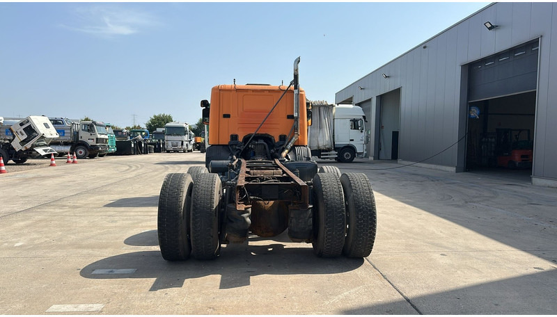 Scania 94 G (MANUAL PUMP / POMPE MANUELLE / BOITE MANUELLE / MANUAL GEARBOX) - Cab chassis truck: picture 5 Scania 94 G (MANUAL PUMP / POMPE MANUELLE / BOITE MANUELLE / MANUAL GEARBOX) - Cab chassis truck: picture 5