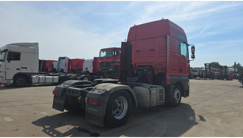 MAN TGA 18.390 (BOITE MANUELLE / MANUAL GEARBOX / PTO / POMPE HYDRAULIQUE) - Tractor unit: picture 5 MAN TGA 18.390 (BOITE MANUELLE / MANUAL GEARBOX / PTO / POMPE HYDRAULIQUE) - Tractor unit: picture 5