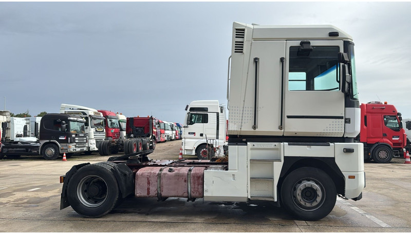 Renault Magnum AE 420 (POMPE MANUELLE / 2 CULASSE / MANUAL PUMP / GRAND PONT) - Tractor unit: picture 3 Renault Magnum AE 420 (POMPE MANUELLE / 2 CULASSE / MANUAL PUMP / GRAND PONT) - Tractor unit: picture 3