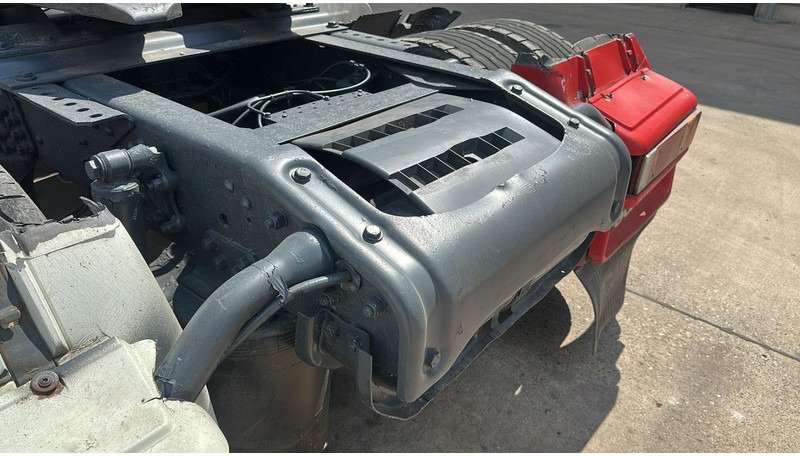 Tractor unit Scania 124-470 (MANUAL GEARBOX / BOITE MANUELLE / PDE): picture 12 Tractor unit Scania 124-470 (MANUAL GEARBOX / BOITE MANUELLE / PDE): picture 12