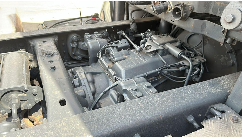 Tractor unit Scania 124-470 (MANUAL GEARBOX / BOITE MANUELLE / PDE): picture 17 Tractor unit Scania 124-470 (MANUAL GEARBOX / BOITE MANUELLE / PDE): picture 17