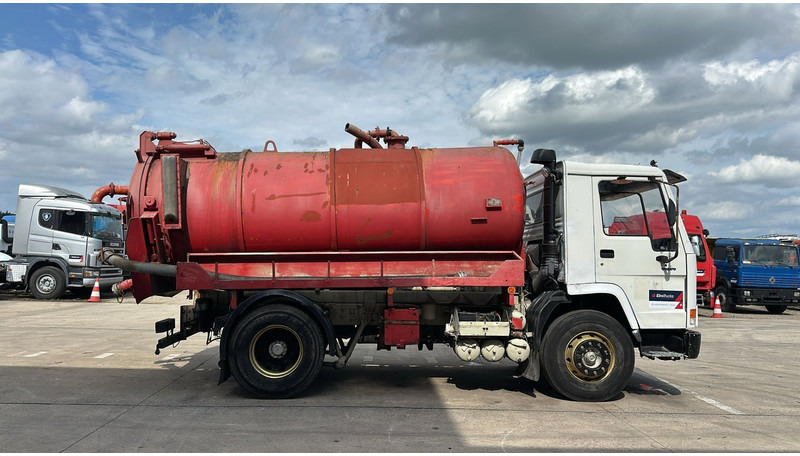Volvo FL 10 - 280 (12.000L / POMPE MANUELLE / MANUAL PUMP / BOITE MANUELLE / MANUAL GEARBOX) - Vacuum truck: picture 4 Volvo FL 10 - 280 (12.000L / POMPE MANUELLE / MANUAL PUMP / BOITE MANUELLE / MANUAL GEARBOX) - Vacuum truck: picture 4