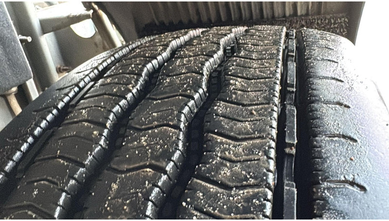 Cab chassis truck Volvo FL 220 (BELGIAN TRUCK / CAMION BELGE / MANUAL GEARBOX): picture 13 Cab chassis truck Volvo FL 220 (BELGIAN TRUCK / CAMION BELGE / MANUAL GEARBOX): picture 13