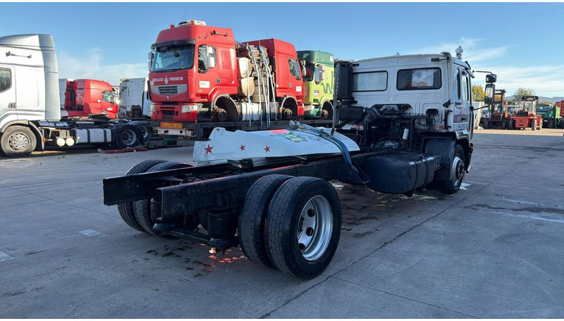 Volvo FL 6 - 220 (MANUAL GEARBOX / BOITE MANUELLE / 8 TONNES) - Cab chassis truck: picture 4 Volvo FL 6 - 220 (MANUAL GEARBOX / BOITE MANUELLE / 8 TONNES) - Cab chassis truck: picture 4