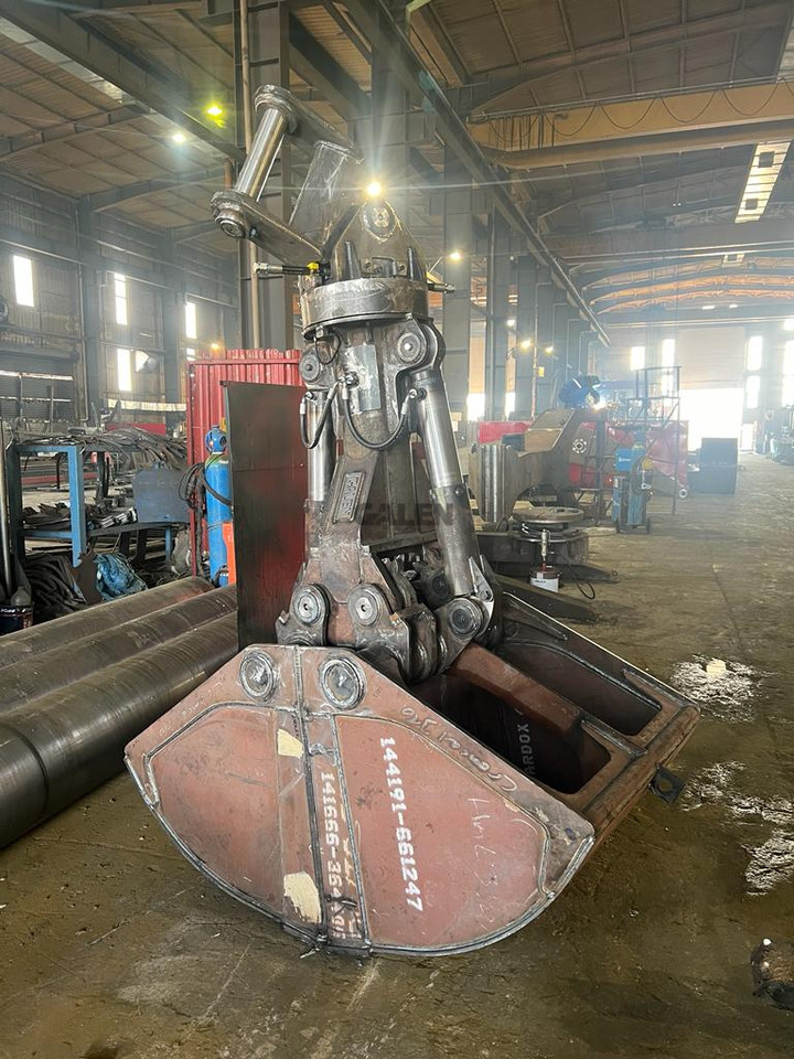 CATERPILLAR 330 Clamshell Bucket - Clamshell bucket for Port equipment: picture 2 CATERPILLAR 330 Clamshell Bucket - Clamshell bucket for Port equipment: picture 2