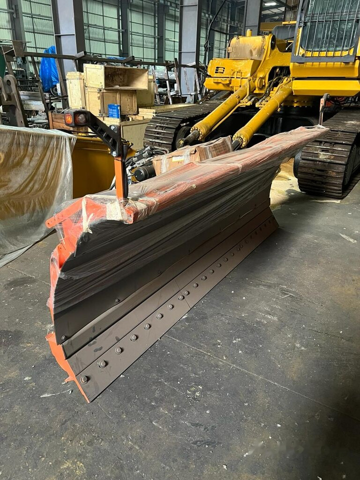 Galen Truck Salt Spreader from stock - Sand/ Salt spreader for Utility/ Special vehicle: picture 4 Galen Truck Salt Spreader from stock - Sand/ Salt spreader for Utility/ Special vehicle: picture 4