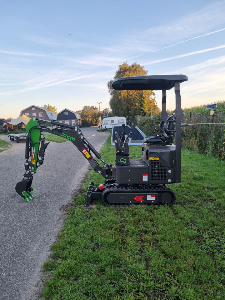 WCM CTX 8010 Diesel - Mini excavator: picture 3 WCM CTX 8010 Diesel - Mini excavator: picture 3