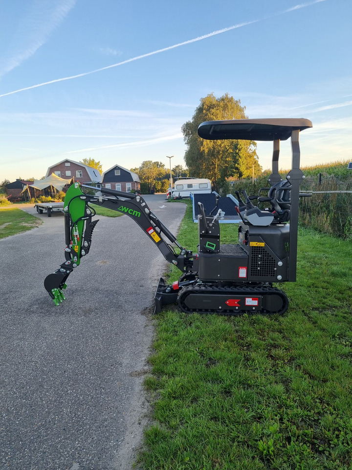 WCM CTX 8010 Servo Diesel - Mini excavator: picture 3 WCM CTX 8010 Servo Diesel - Mini excavator: picture 3