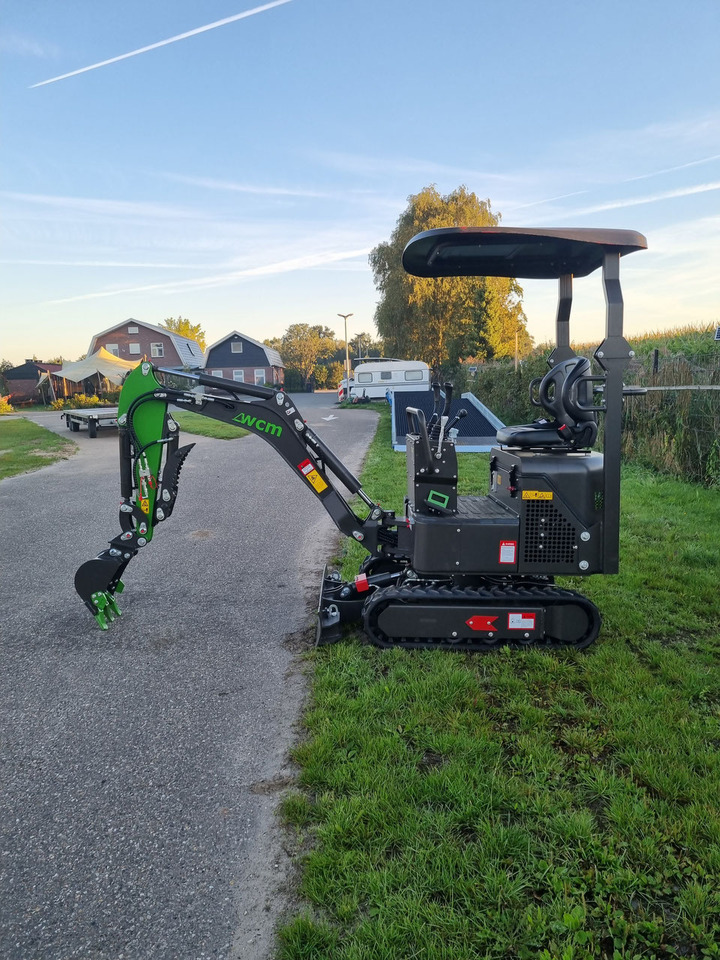 WCM CTX 8010S Diesel - Mini excavator: picture 3 WCM CTX 8010S Diesel - Mini excavator: picture 3