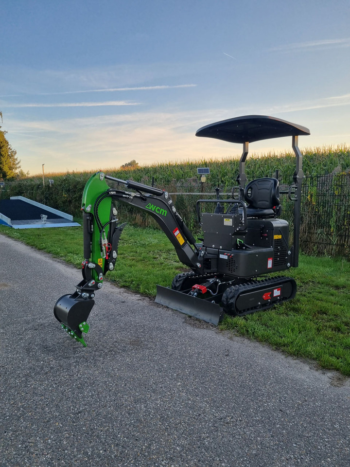 WCM CTX 8010S Diesel - Mini excavator: picture 2 WCM CTX 8010S Diesel - Mini excavator: picture 2