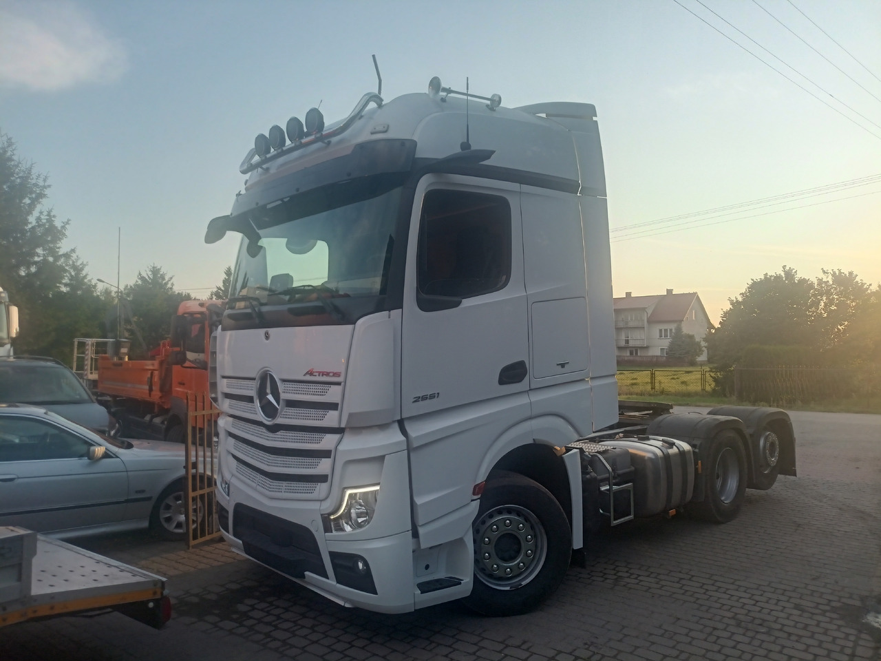 Mercedes-Benz Actros 2551 - Tractor unit: picture 1 Mercedes-Benz Actros 2551 - Tractor unit: picture 1