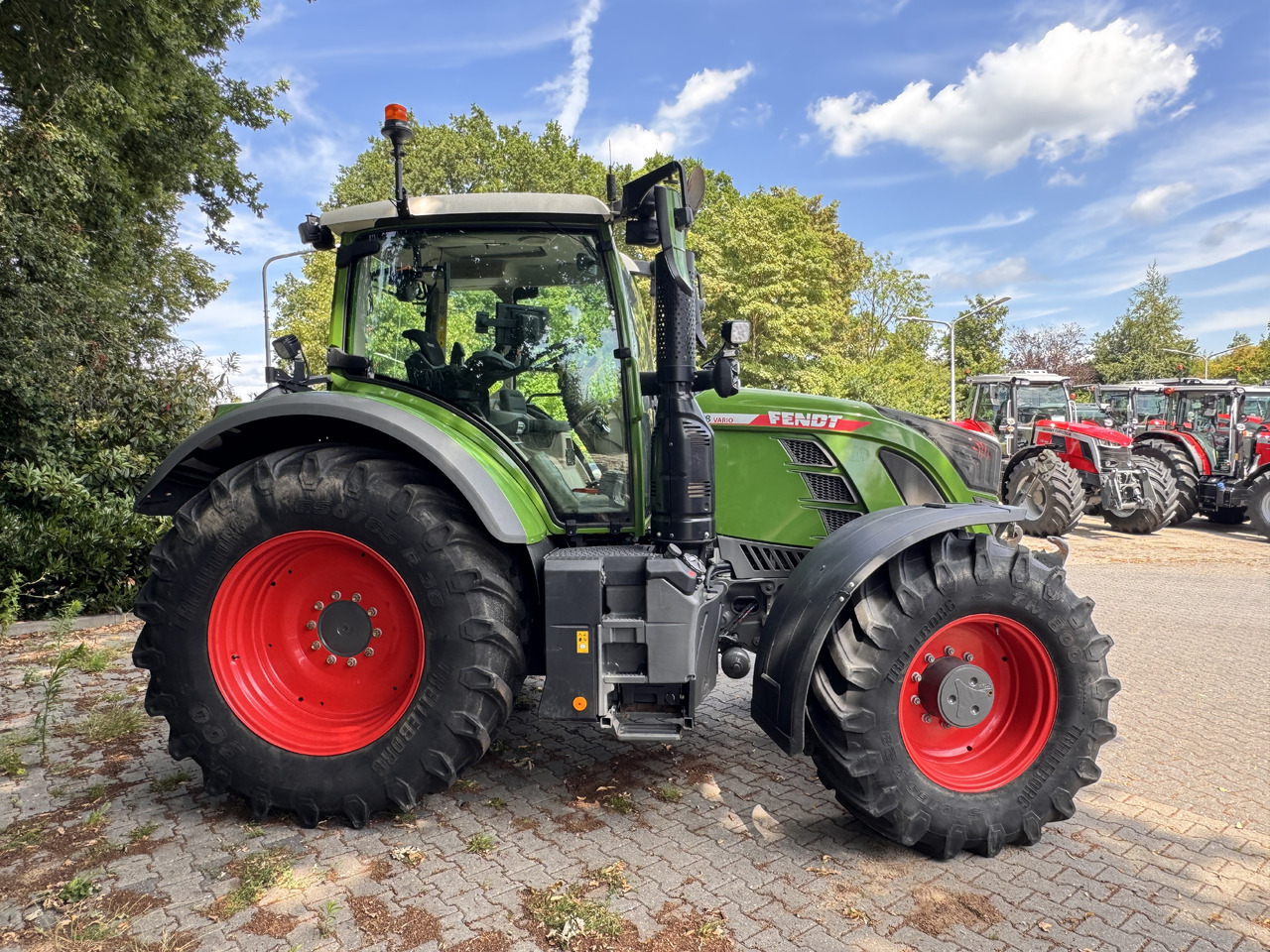 Fendt 718 Gen6 PowerPlus - Farm tractor: picture 3 Fendt 718 Gen6 PowerPlus - Farm tractor: picture 3