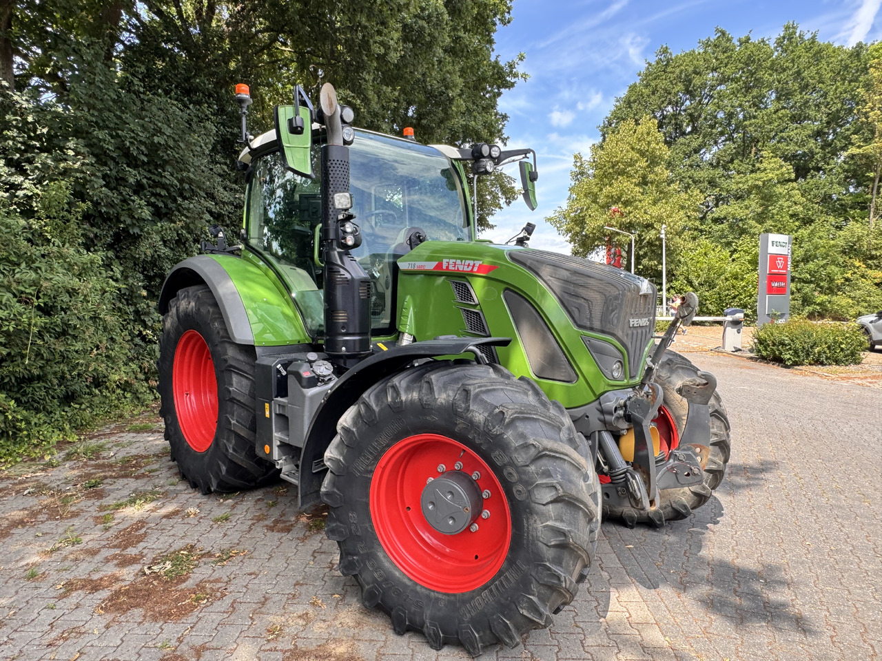 Fendt 718 Gen6 PowerPlus - Farm tractor: picture 2 Fendt 718 Gen6 PowerPlus - Farm tractor: picture 2
