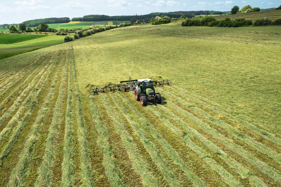 Fendt Twister 11008T - Tedder/ Rake: picture 1 Fendt Twister 11008T - Tedder/ Rake: picture 1