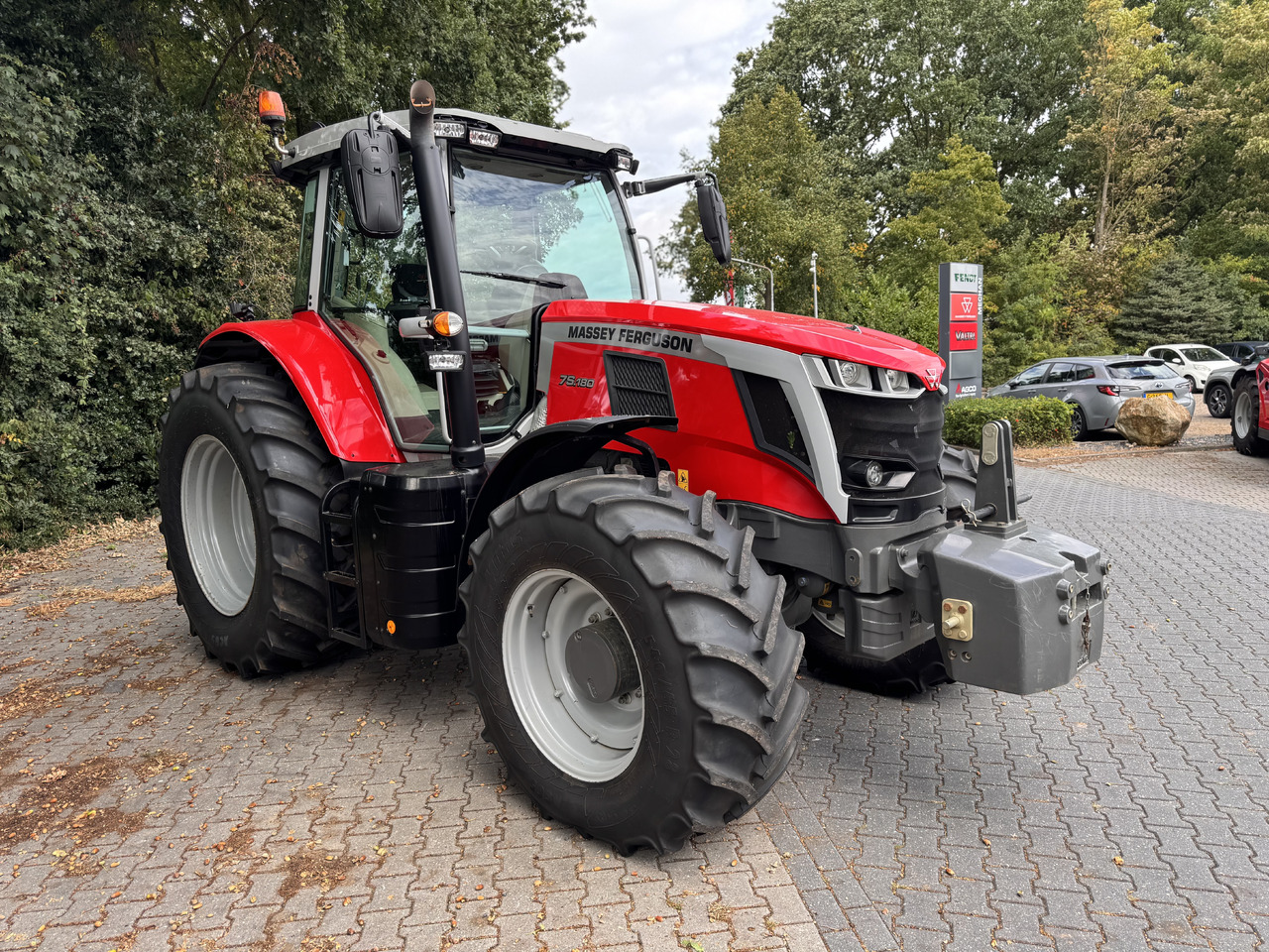 Massey Ferguson 7s.180 Dyna6 Efficient - Farm tractor: picture 3 Massey Ferguson 7s.180 Dyna6 Efficient - Farm tractor: picture 3