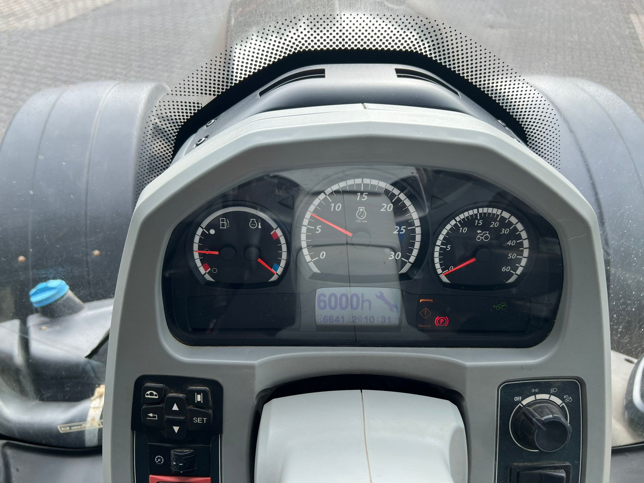 VALTRA T174 Versu leasing VALTRA T174 Versu: picture 15 VALTRA T174 Versu leasing VALTRA T174 Versu: picture 15