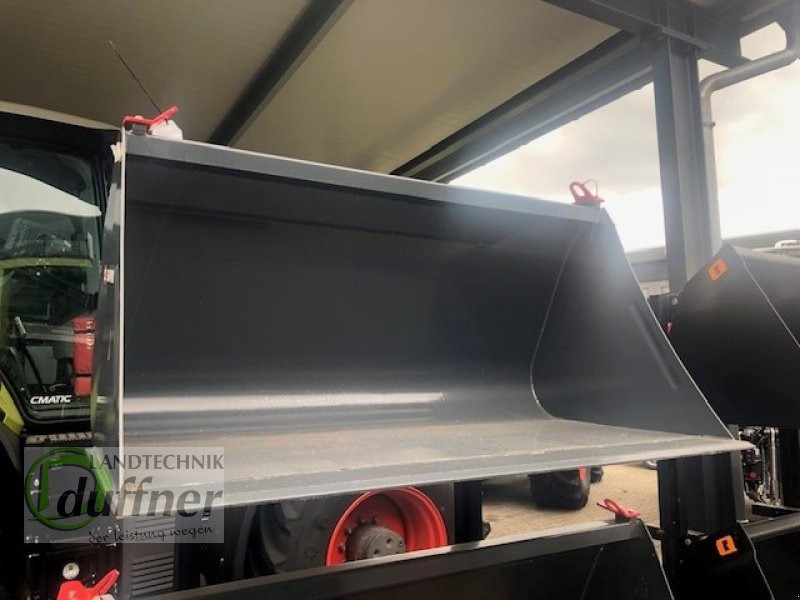 Saphir LG 17 - Loader bucket for Agricultural machinery: picture 2 Saphir LG 17 - Loader bucket for Agricultural machinery: picture 2