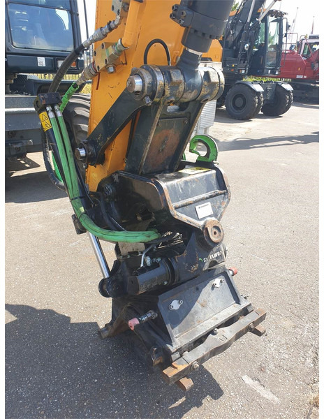 STEELWRIST Tiltrotator X20 CW20 HW180 - Attachment for Construction machinery: picture 4 STEELWRIST Tiltrotator X20 CW20 HW180 - Attachment for Construction machinery: picture 4