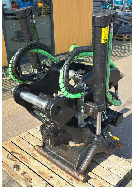 STEELWRIST Tiltrotator X20 CW20 HW180 - Attachment for Construction machinery: picture 5 STEELWRIST Tiltrotator X20 CW20 HW180 - Attachment for Construction machinery: picture 5