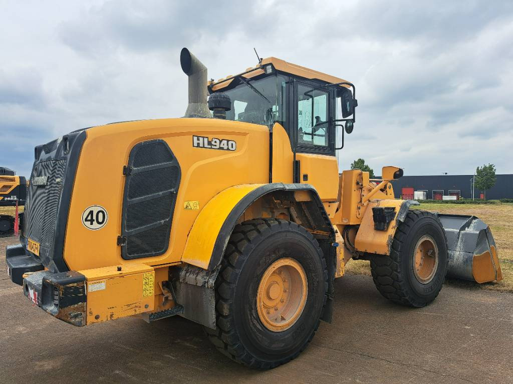 Hyundai HL940 - Wheel loader: picture 5 Hyundai HL940 - Wheel loader: picture 5