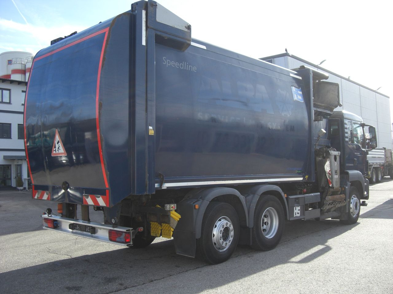 MAN 26360FNLL / RECHTSGEST. - Garbage truck: picture 3 MAN 26360FNLL / RECHTSGEST. - Garbage truck: picture 3