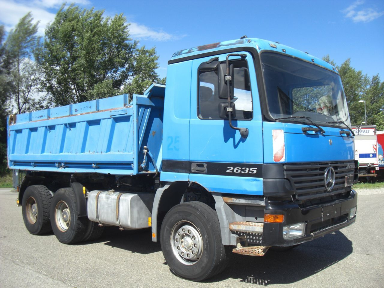 Mercedes-Benz 2635K 6x4 - Tipper: picture 2 Mercedes-Benz 2635K 6x4 - Tipper: picture 2