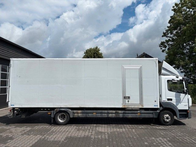 Mercedes-Benz Atego 1221 - Box truck: picture 5 Mercedes-Benz Atego 1221 - Box truck: picture 5