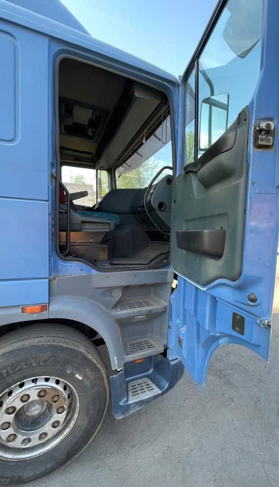 DAF XF 95.430 Tractor unit - Tractor unit: picture 4 DAF XF 95.430 Tractor unit - Tractor unit: picture 4