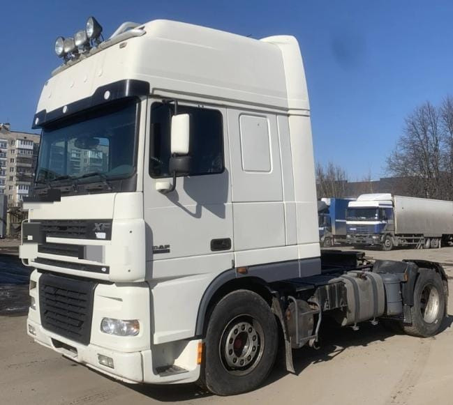 DAF XF 95 - Tractor unit: picture 2 DAF XF 95 - Tractor unit: picture 2