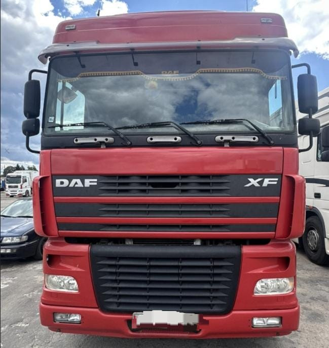 DAF XF 95 - Tractor unit: picture 1 DAF XF 95 - Tractor unit: picture 1