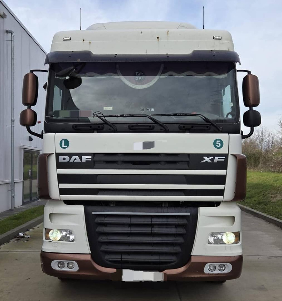 Daf XF 105 - Tractor unit: picture 1 Daf XF 105 - Tractor unit: picture 1