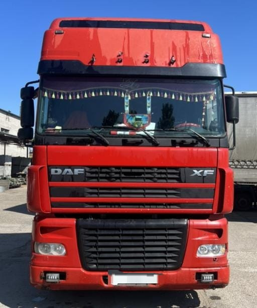 Daf XF 95 - Tractor unit: picture 1 Daf XF 95 - Tractor unit: picture 1