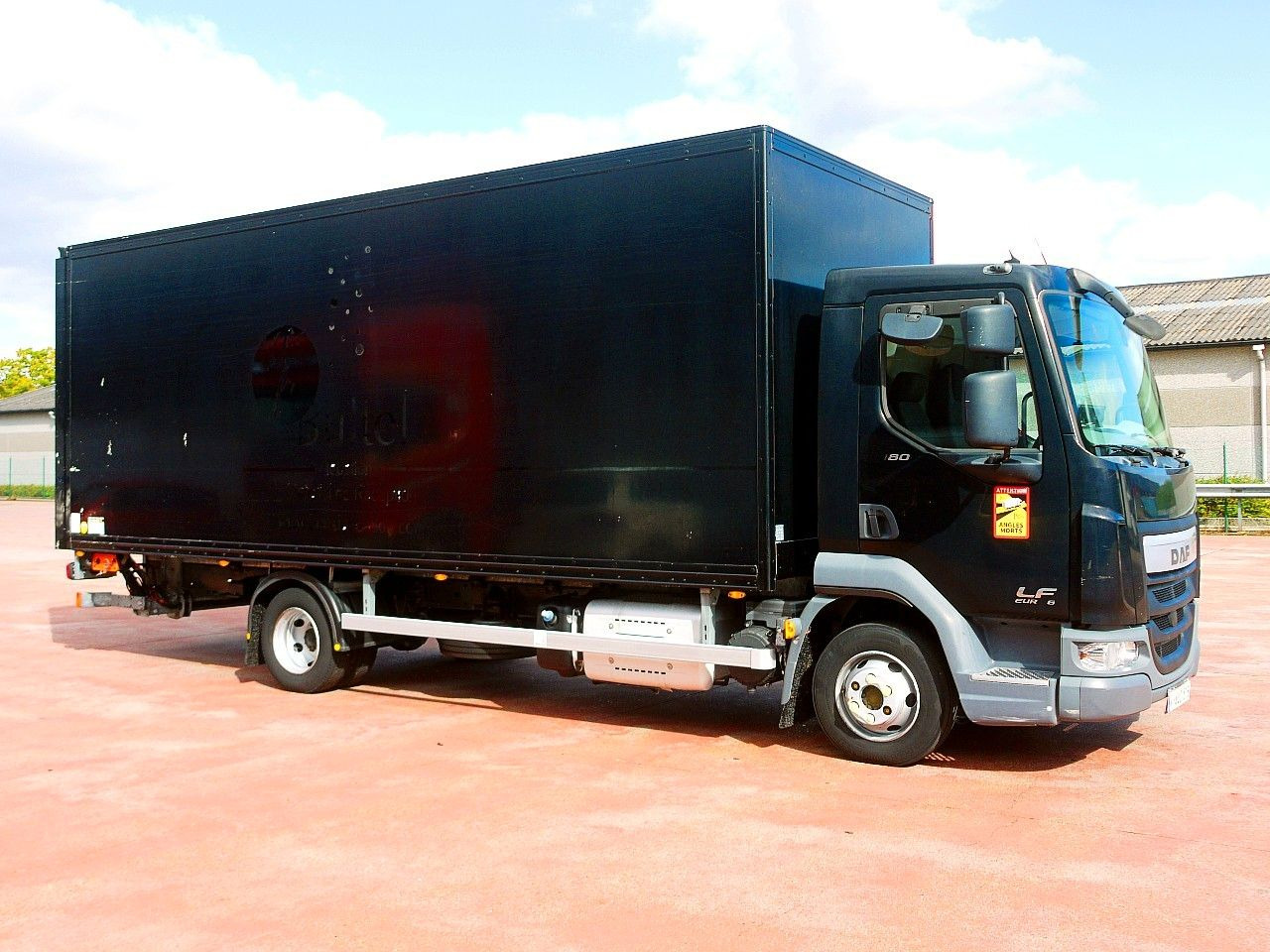 DAF LF FA 180 MEUBEL KOFFER LBW LUFT FEDERUNG AIRCO - Box truck: picture 3 DAF LF FA 180 MEUBEL KOFFER LBW LUFT FEDERUNG AIRCO - Box truck: picture 3