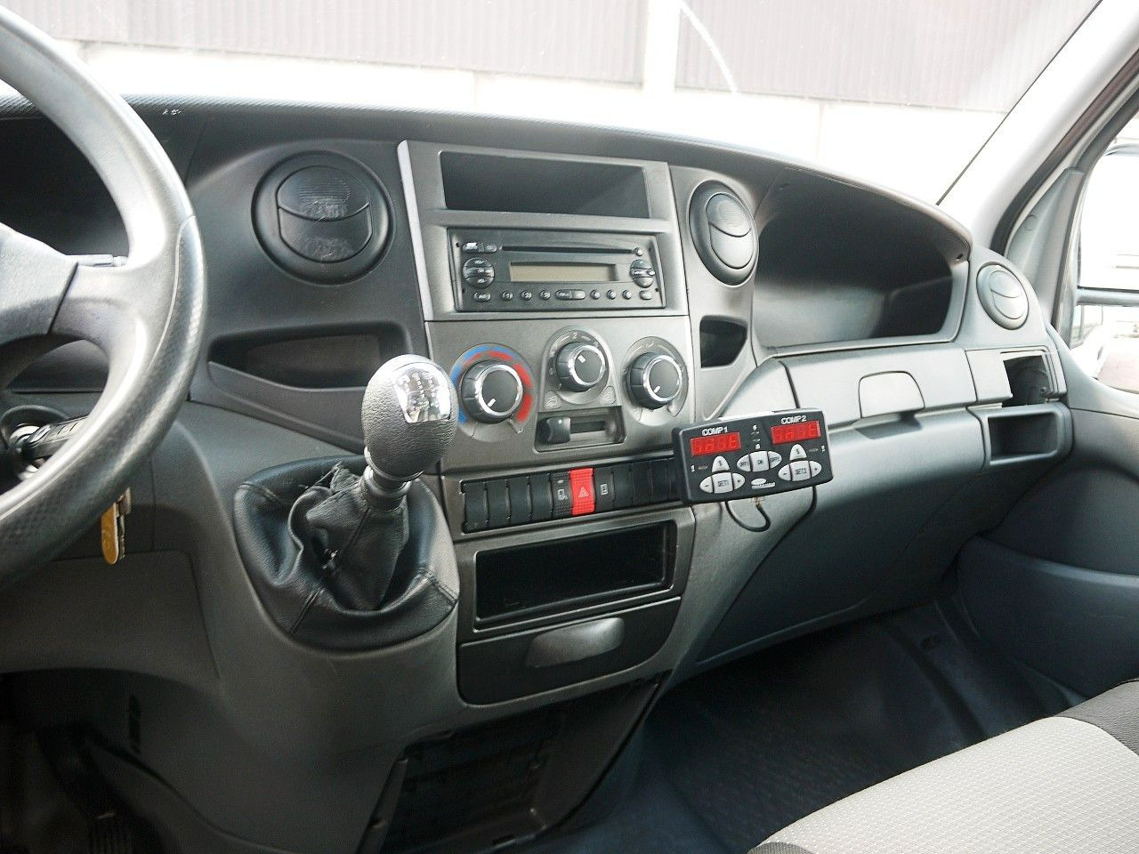 Refrigerated delivery van Iveco 35C13 DAILY KUHLKOFFER CARRIER XARIOS 600 MULTI: picture 16 Refrigerated delivery van Iveco 35C13 DAILY KUHLKOFFER CARRIER XARIOS 600 MULTI: picture 16