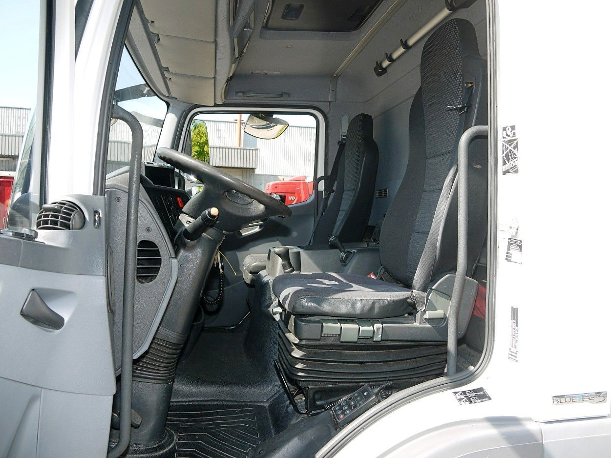 Box truck Mercedes-Benz 1318 ATEGO MEUBEL KOFFER LBW MANUAL  LUFTFEDERNG: picture 12