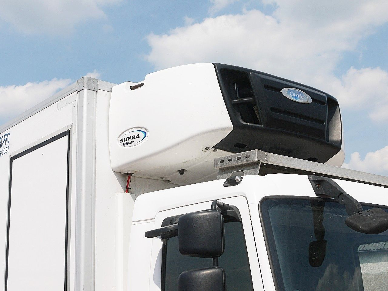 Refrigerator truck Renault D 10 210 KUHLKOFFER CARRIER SUPRA 1150 MT TOP: picture 11 Refrigerator truck Renault D 10 210 KUHLKOFFER CARRIER SUPRA 1150 MT TOP: picture 11