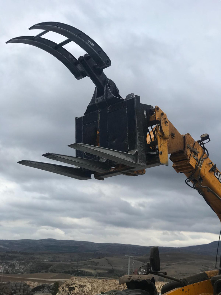 LOADER LOG GRAPPLE - TIMBER GRAPPLE - Grapple for Loader: picture 3 LOADER LOG GRAPPLE - TIMBER GRAPPLE - Grapple for Loader: picture 3