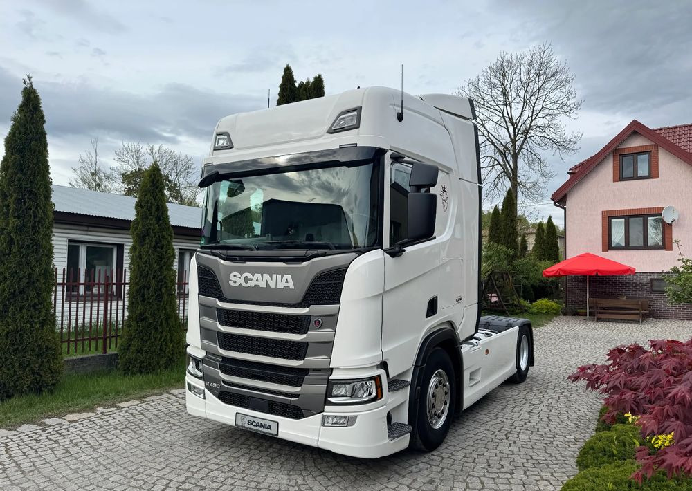 Tractor unit Scania R450: picture 1