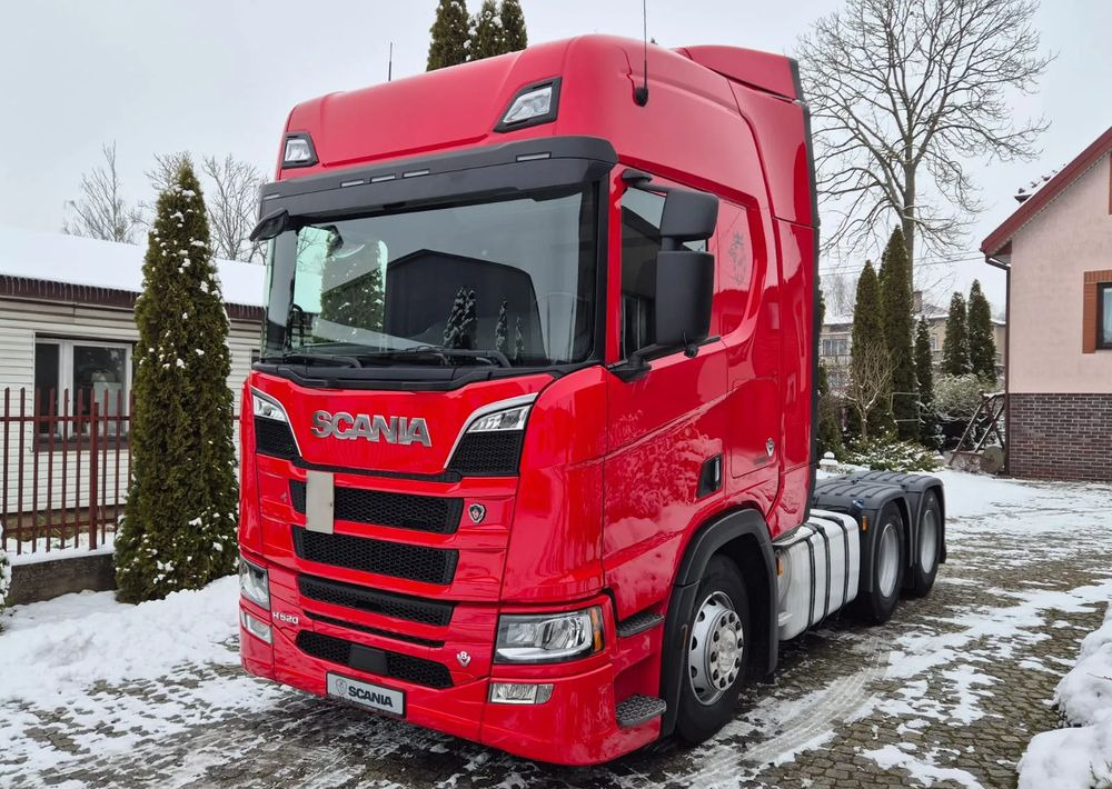 Scania R520 - Tractor unit: picture 1 Scania R520 - Tractor unit: picture 1