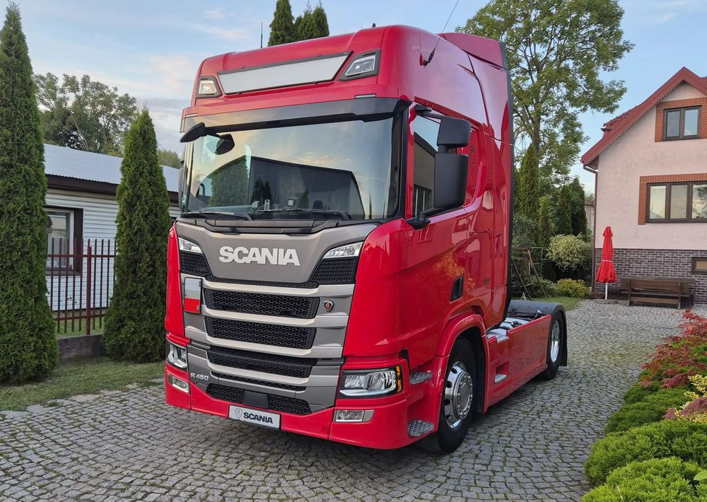 Scania S450 - Tractor unit: picture 1 Scania S450 - Tractor unit: picture 1