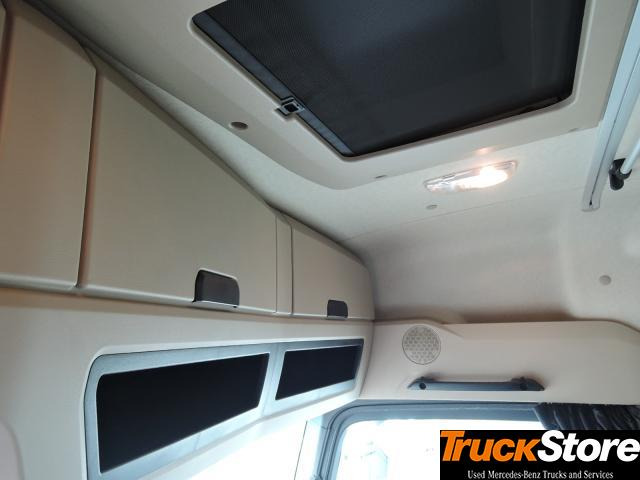 Tractor unit Mercedes-Benz Actros 1843 LS: picture 10