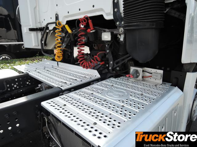 Mercedes-Benz Actros 1843 LS - Tractor unit: picture 2 Mercedes-Benz Actros 1843 LS - Tractor unit: picture 2