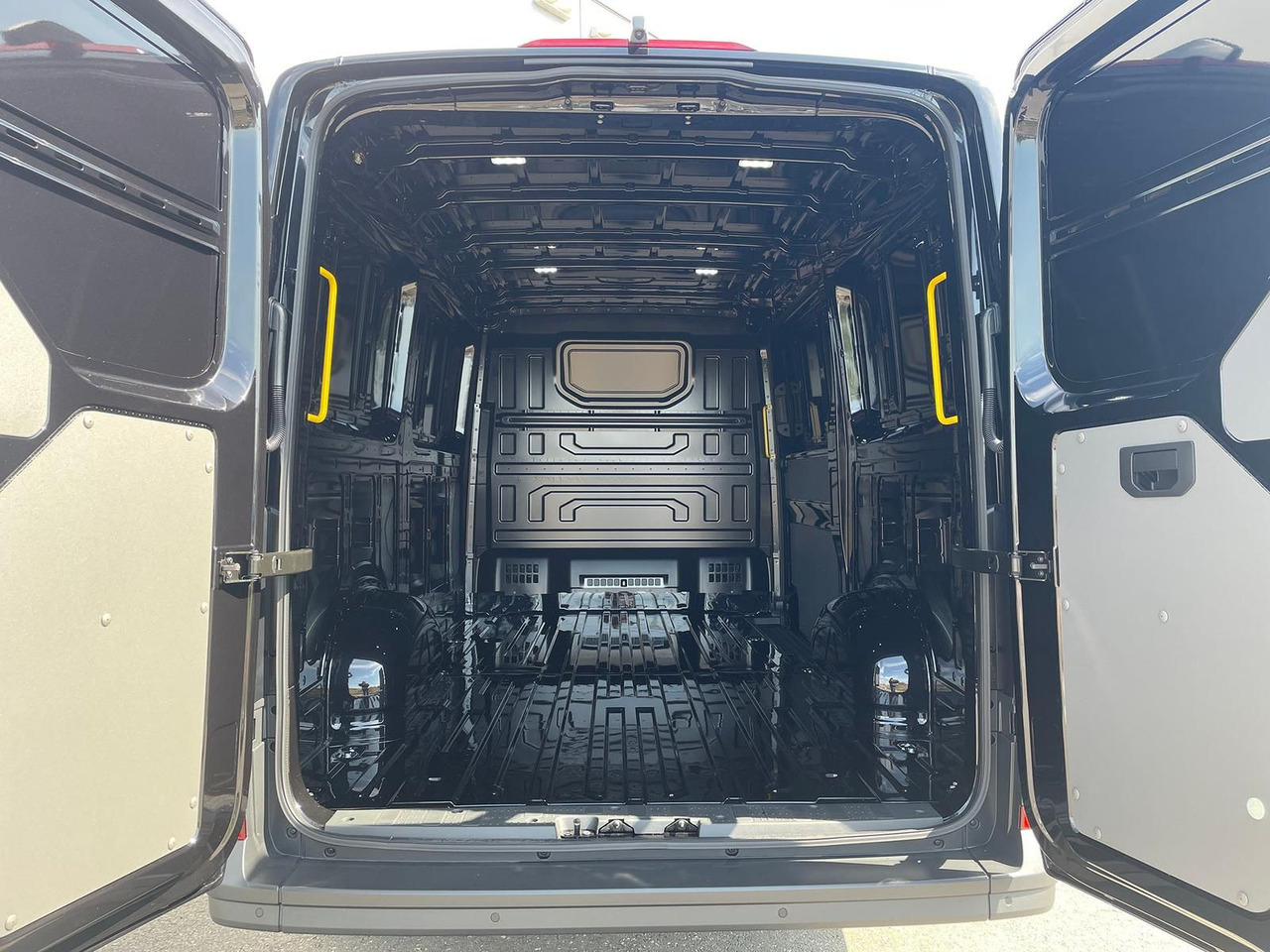 Panel van MAN TGE 3.180 L3H2 Kasten LED NAVI ACC LED STANDHZ: picture 37 Panel van MAN TGE 3.180 L3H2 Kasten LED NAVI ACC LED STANDHZ: picture 37