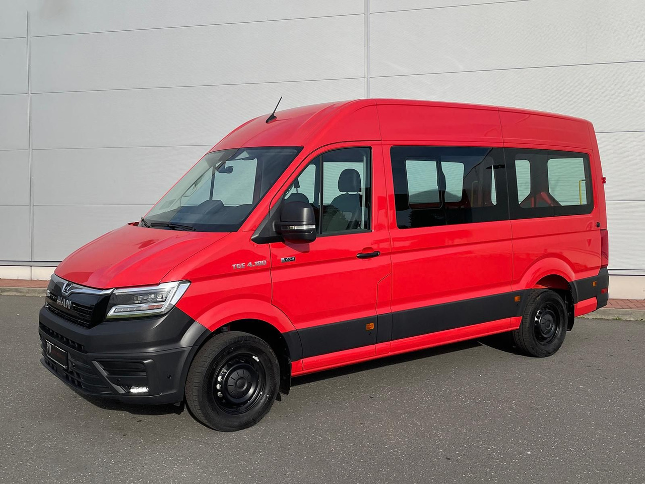 MAN TGE 3.180 L3H3 4x4 FEUERWEHR LED TEMPOMAT - Passenger van: picture 1 MAN TGE 3.180 L3H3 4x4 FEUERWEHR LED TEMPOMAT - Passenger van: picture 1